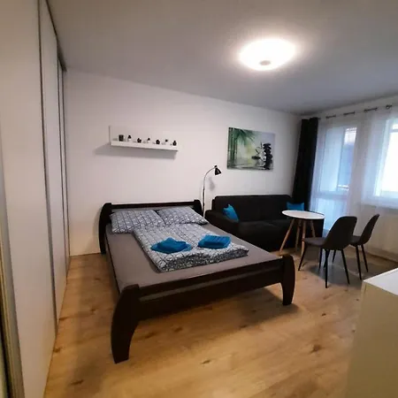 Klimka With Balcony, Free Wifi And Free Parking 公寓 布拉迪斯拉发