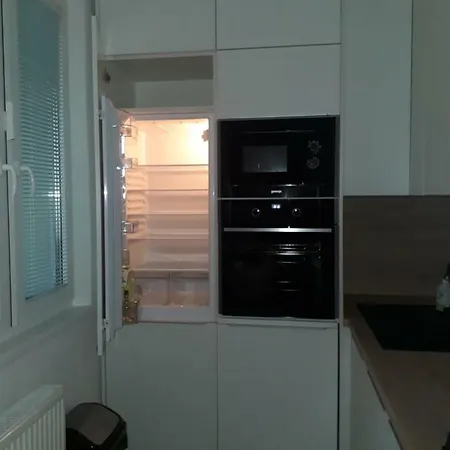 Klimka With Balcony, Free Wifi And Free Parking * Братислава