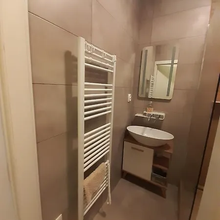 Klimka With Balcony, Free Wifi And Free Parking Апартаменты *