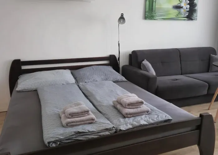 Klimka With Balcony, Free Wifi And Free Parking Apartment